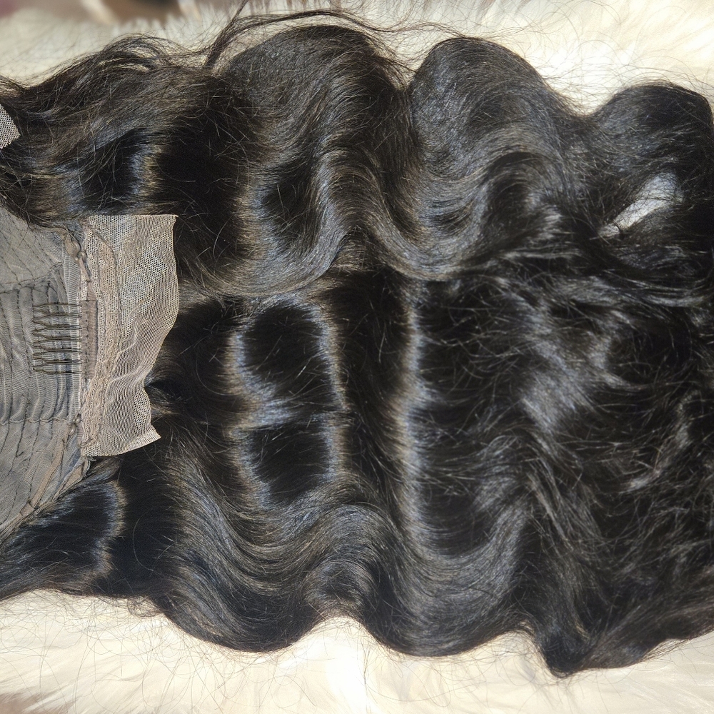 NIB - 30 inch 13x6 Lace Front Human Hair Pre Plucked 200 Density Body Wave Wig - Picture 9 of 10